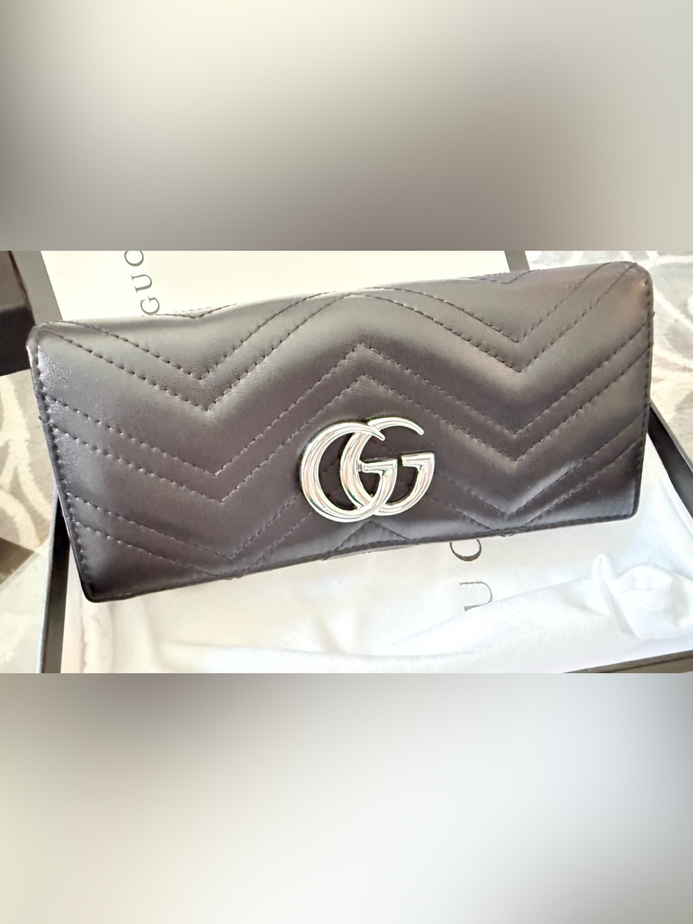 Buttery Smooth Black Quilted Wallet with Silver Hardware BNIB - Picture 2 of 7